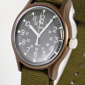 Timex - Olivgrön klocka med läderarmband-Grön/a
