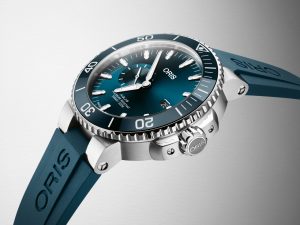 new oris small second aquis 1