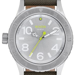 Nixon A4672232-00 Silverfärgad/Läder Ø38 mm