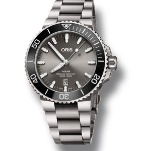 ORIS Aquis Date Titan