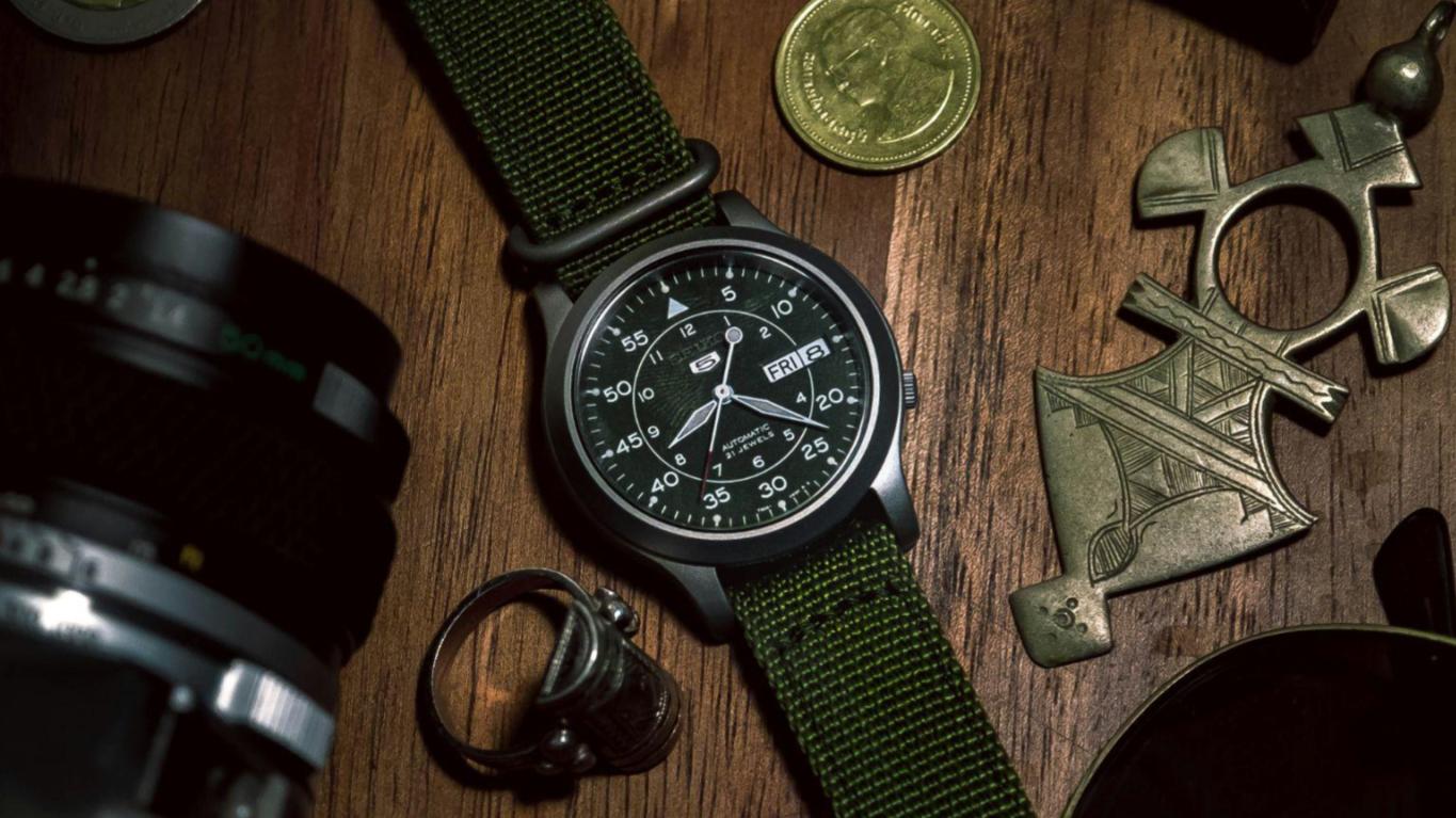 bästa militärklockorna och tåliga klockor för herr