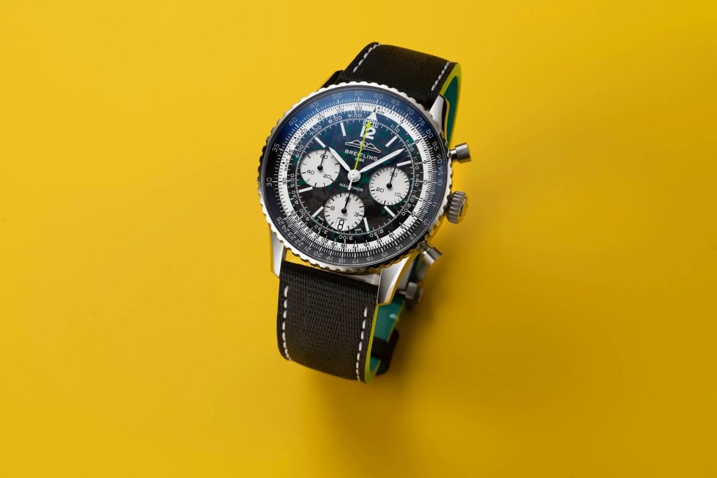 08_breitling navitimer b01 chronograph 43 aston martin aramco formula one™ team_rgb