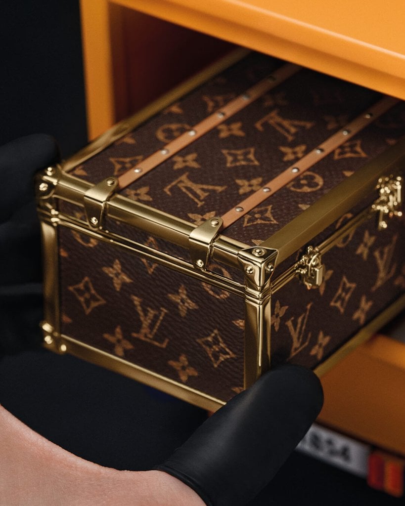 louis vuitton camionnette - lv delivery truck trunk