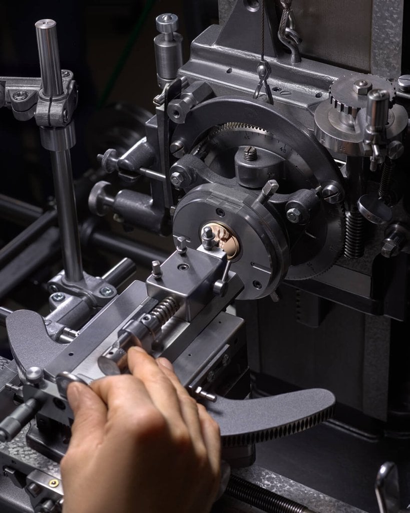 louis vuitton tambour convergence guilloché making