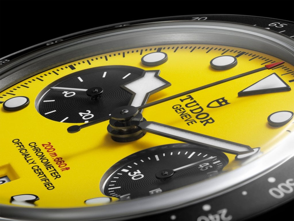 tudor-black-bay-chrono-39-bumblebee-gul-kronograf