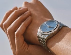 parmigiani tonda pf chronographe mystérieux i stål med blå urtavla på handled