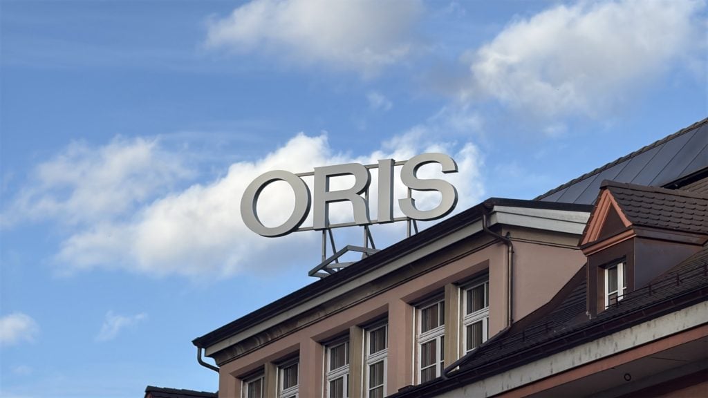 oris-skylten på fabrikstaket i hölstein, där märket legat sedan 1904.