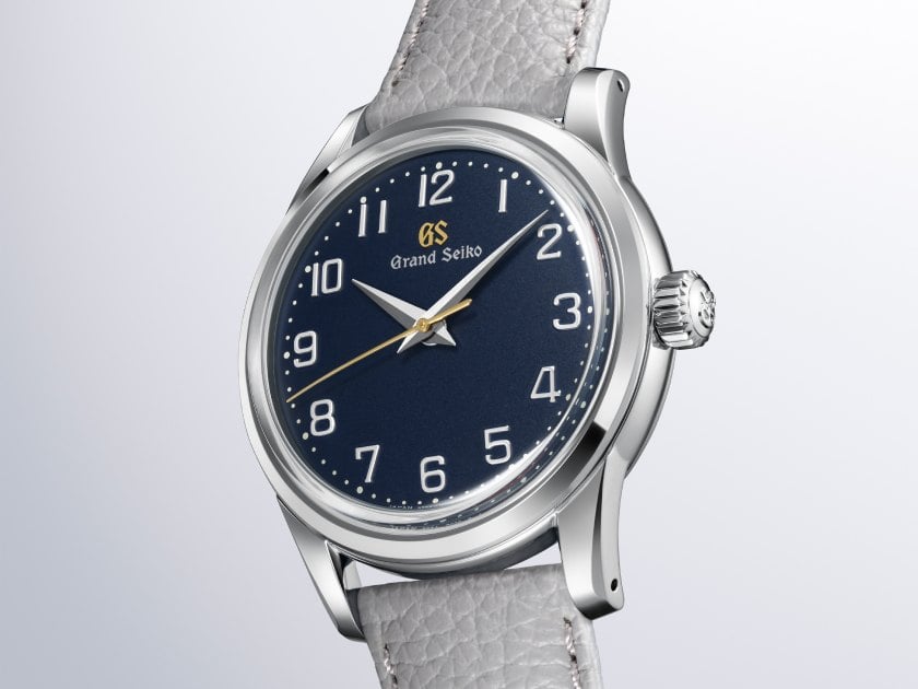 grand seiko classic blue arabic på ljusgrått kalvskinnsarmband
