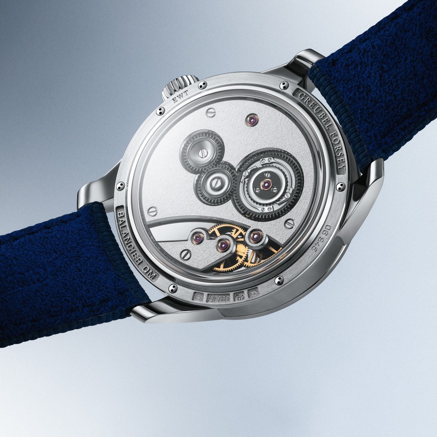 baksidan på greubel forsey balancier qm med handfinishat uppdragssystem och qualité musée-finish