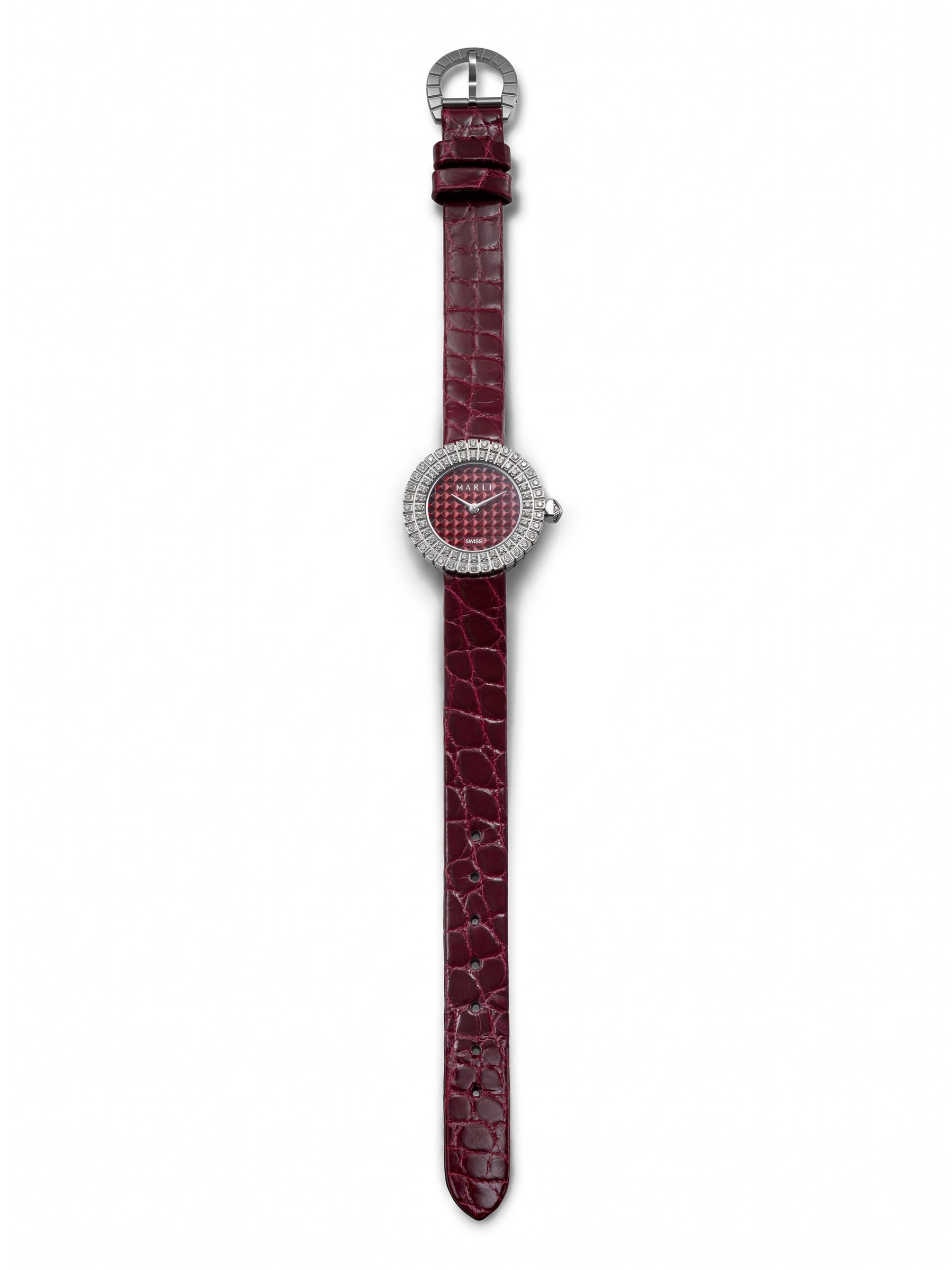 marli burgundy l23 i miljöbild mot rosa bakgrund